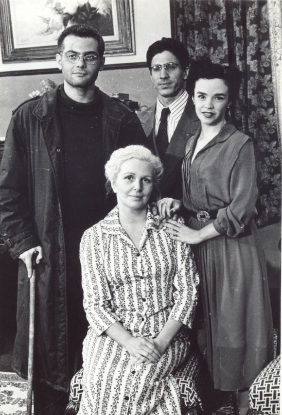 Irene Ravache recuou na decisão de não fazer mais novelas e estrelou 'Éramos Seis', em 1994, no SBT
