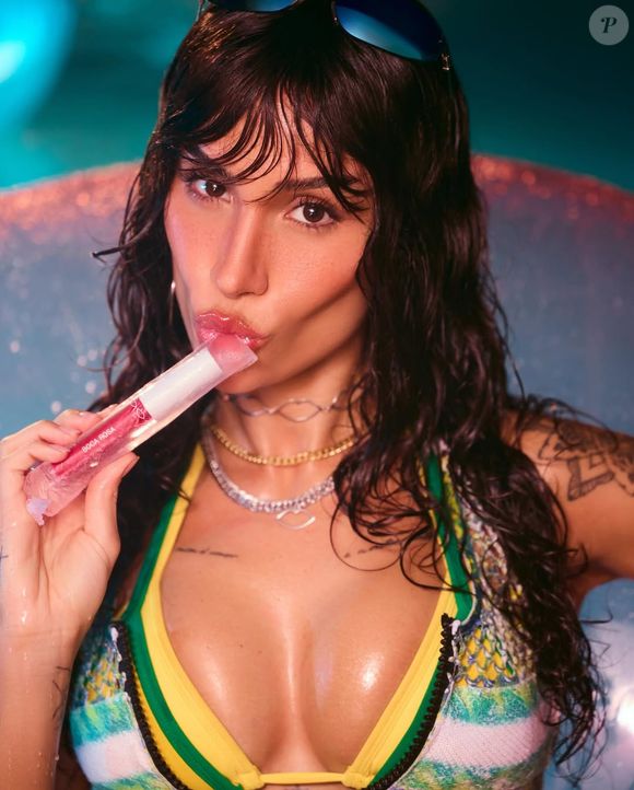 No dia 29 de julho é comemorado, mundialmente, o Dia do Batom, uma data que celebra esse item indispensável, capaz de transformar qualquer look e fazer da boca o verdadeiro centro das atenções.