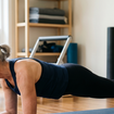 José Ruiz, treinador: 'Aos 60 anos, é melhor fazer pranchas de 20/40 segundos e combiná-las com outros exercícios; os abdominais também se fortalecem com agachamentos e remadas'