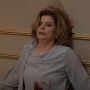 Odete Roitman (Debora Bloch) foi assassinada nesta segunda-feira (06)