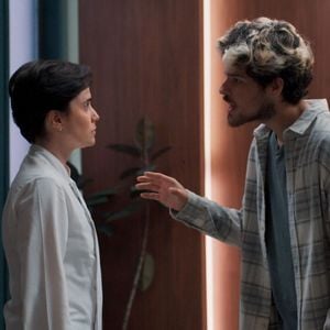 Raul descobre que é filho de Samira na novela 'Três Graças'