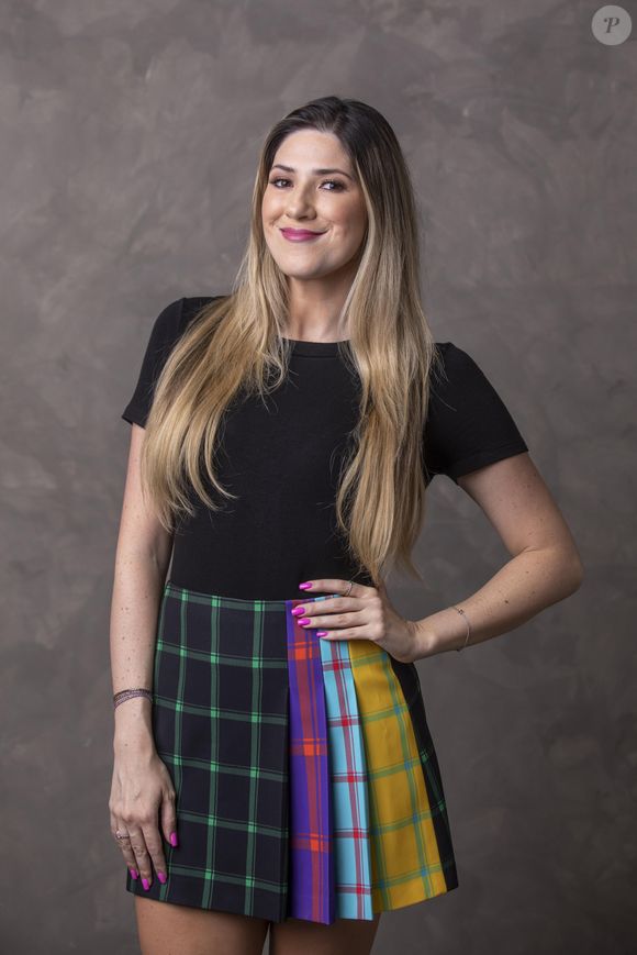 Dani Calabresa brinca em anúncio de gravidez: 'Acham que vai ser uma Calabresinha ou um Calabresinho?'