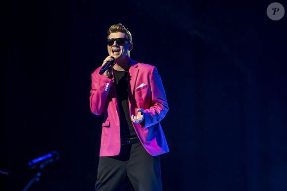 Nick Carter nega todas as acusações