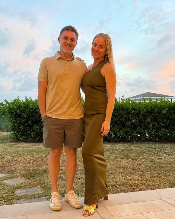 Os apresentadores Angélica e Luciano Huck estiveram presentes no Caribe, para curtir uma viagem romântica.