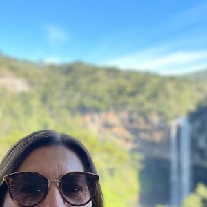 Ex-assistente de Ana Hickmann abriu a página com direito a publicidade para uma marca de produtos de beleza