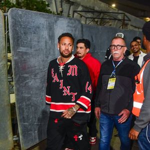 Neymar pode ter que pagar verbas rescisórias, FGTS, multa, pagamento de horas extras e intervalos, indenização por dano moral, despesas médicas e pensão