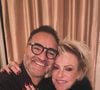 Ana Maria Braga e Fábio Arruda se casam na mansão da apresentadora, localizada em Jardins, bairro luxuoso de São Paulo