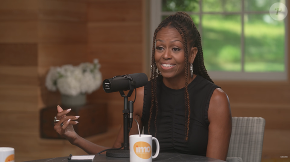 Aos 62 anos, Michelle Obama segue inspirando mulheres que buscam mais segurança, autoestima e reposicionamento profissional