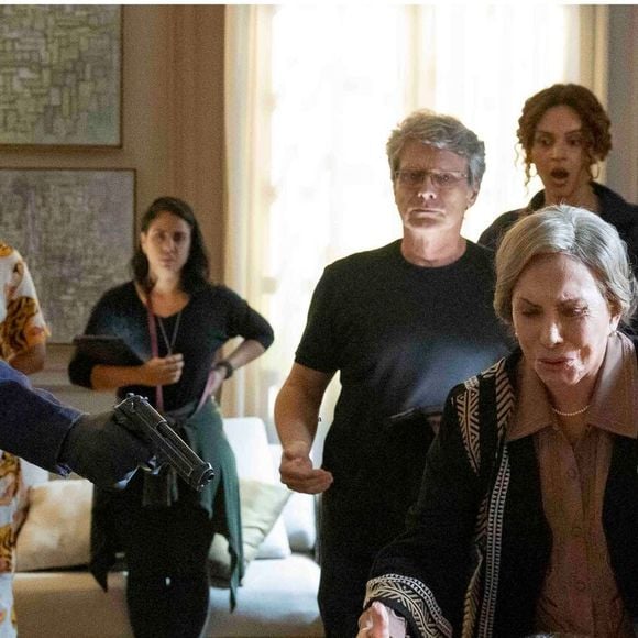 Plano de Gerluce para expropriar a estátua entra em ação na novela Três Graças