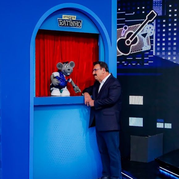 Ratinho também negou uma saída do SBT: ‘Vou continuar trabalhando no SBT até quando o SBT quiser. Tô feliz lá, continuo dando uma boa audiência para a televisão’
