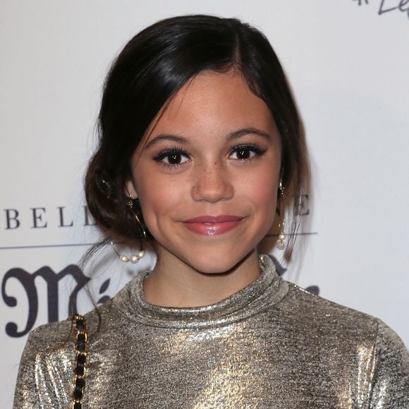 2016: Jenna Ortega, aos 14 anos, começava a despontar como uma estrela em ascensão