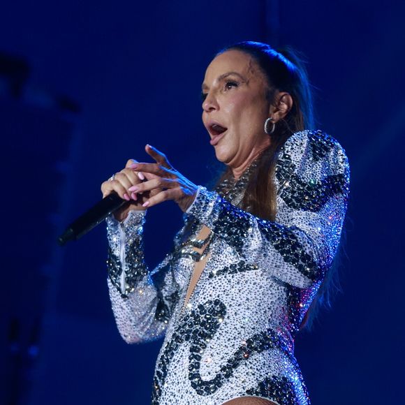 "Com cinco dias de operada, Preta está fazendo loucura no hospital. Ela está enlouquecendo enfermeiros e médicos", disse Ivete Sangalo