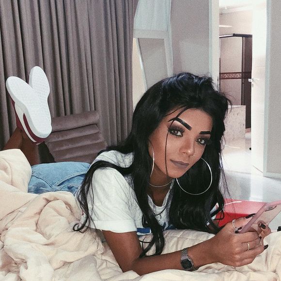 Fama junto de Ludmilla nos palcos impactou sua popularidade na web