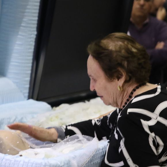 Mãe de Gugu, d.Maria do Céu pode ter registrado apresentador como seu filho - suposta mãe biológica seria na verdade a irmã dela