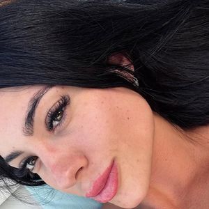 Rayane Figliuzzi parece não se incomodar. Em conversa com a revista Quem, ela afirmou estar muito tranquila: ‘Isso não me incomoda nem um pouco’