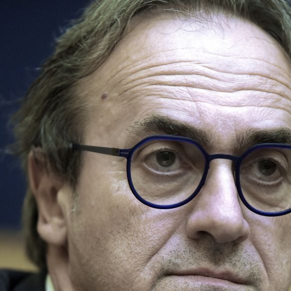 Angelo Bonelli foi eleito em 2022 pelo distrito de Imola, comuna da Itália com 64 mil habitantes. É aí que Andressa Urach entra na história