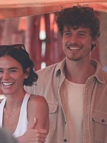 Já virou da família! Shawn Mendes faz passeio tipicamente brasileiro com Bruna Marquezine e detalhe agita fãs. Veja mais de 20 fotos do casal