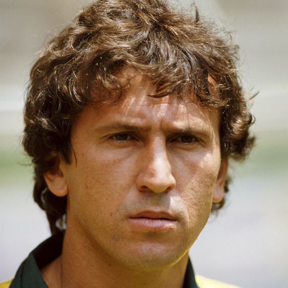 Zico é amplamente considerado um dos maiores jogadores da história do futebol e o principal craque brasileiro a nunca conquistar uma Copa do Mundo. Ele disputou três edições como jogador (1978, 1982 e 1986), acumulando 14 jogos, 5 gols e um legado de 'futebol arte'