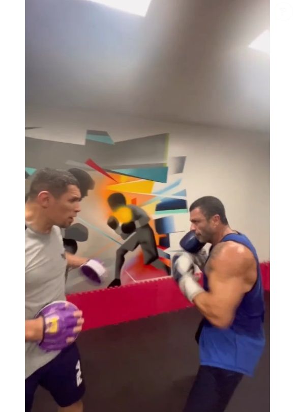 Kleber Bambam provocou Davi Britto antes de luta dos campeões do 'BBB': 'Vou levar um médico paralelo ao evento para garantir a integridade do Davi'