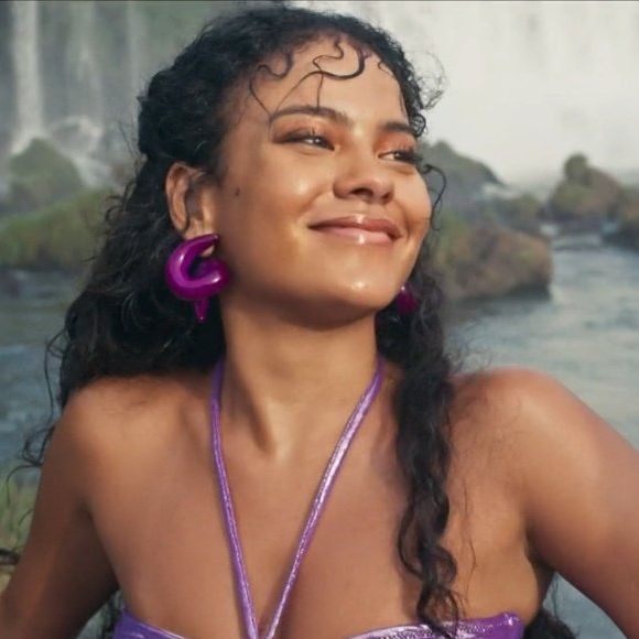 Estreia de Vale Tudo faz internet reconsiderar críticas a Bella Campos