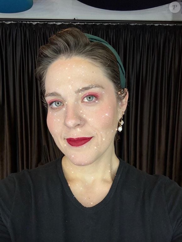 Na vida real, Letícia Rodrigues tem uma personalidade completamente oposta à da personagem da série