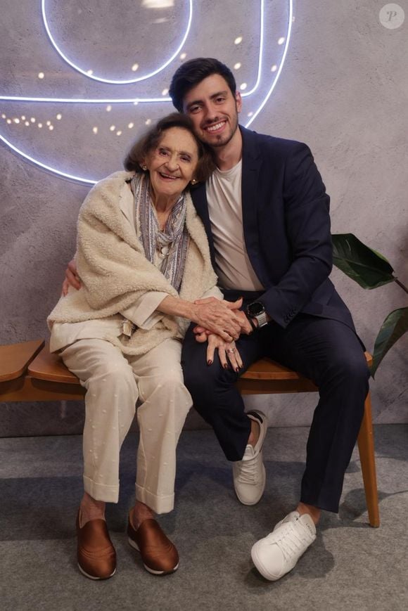 Morte de Laura Cardoso foi revelada pelo bisneto Fernando Faria, que lhe acompanhou em gravação de vinheta da Globo no fim de 2025