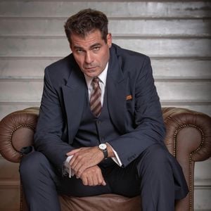 Atualmente com 48 anos, o ator Thiago Lacerda faz sucesso com sua beleza nas redes sociais, apesar de preferir a discrição