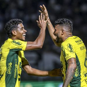 O Mirassol fez três gols contra o Santos, que não marcou nenhum