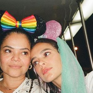 Mãe de Bruna Marquezine relembra: ‘Meu objetivo sempre foi fazer com que a vida dela fora do set fosse a mais normal e pé no chão possível’