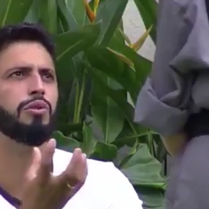 Jovan seria o 'novo Humberto', segundo a web, em rivalidade com Nikita, que estaria copiando trejeitos de Ana Paula Renault