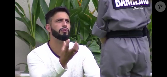 Jovan seria o 'novo Humberto', segundo a web, em rivalidade com Nikita, que estaria copiando trejeitos de Ana Paula Renault