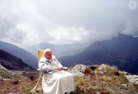 Papa João Paulo II foi ator na juventude e chegou a escrever peças na época do nazismo de maneira clandestina