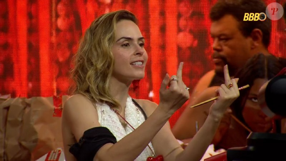 Ana Paula ficou incomodada com o dedo do meio que levou de Alberto Cowboy em briga no 'BBB 26'