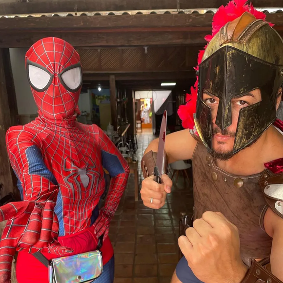 De Pernambuco ao Rio, as fantasias de Fátima e Túlio são sempre um evento à parte!