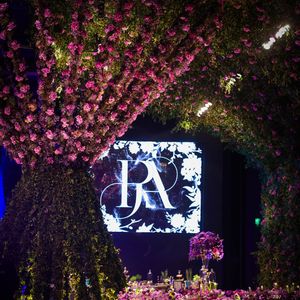 Festa de renovação de votos de Roberto Justus e Ana Paula Siebert contou com 200 mil flores