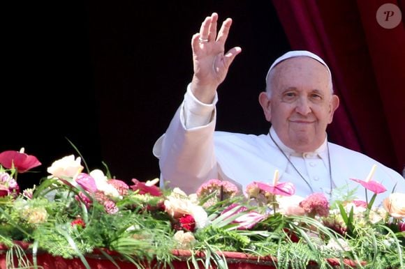 Papa Francisco não teve novas crises respiratórias