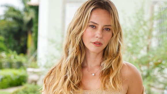 Heleninha (Paolla Oliveira) é uma personagem alcoolista na novela 'Vale Tudo', da Globo.