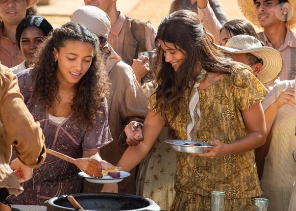 Otília (Alice Carvalho) - Moça tímida e comedida, que tem forte ligação com a irmã, Rosa (Isadora Cruz). No decorrer da trama, ela se apaixona por Jânia (Alinne Moraes), nora do ricaço.