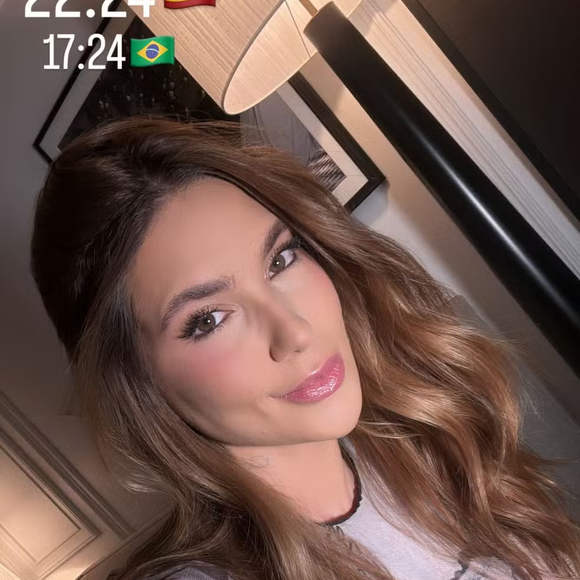 Virgínia Fonseca reclamou do ‘trabalhão’ que é fazer postagens internacionais, já que sempre atualiza os seguidores do horário em que os vídeos vão ao ar