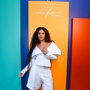 Bella Campos roubou a cena no evento da Vivara com um visual moderno e elegante que destacou seu lado fashionista fora das telas