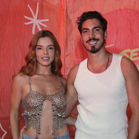 Giovanna Lancellotti e Gabriel David estão noivos