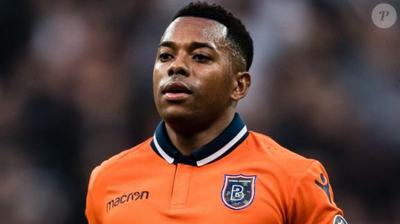 Robinho está ‘indignado’ e ‘furioso’, de acordo com informações do jornalista esportivo Fábio Sormani