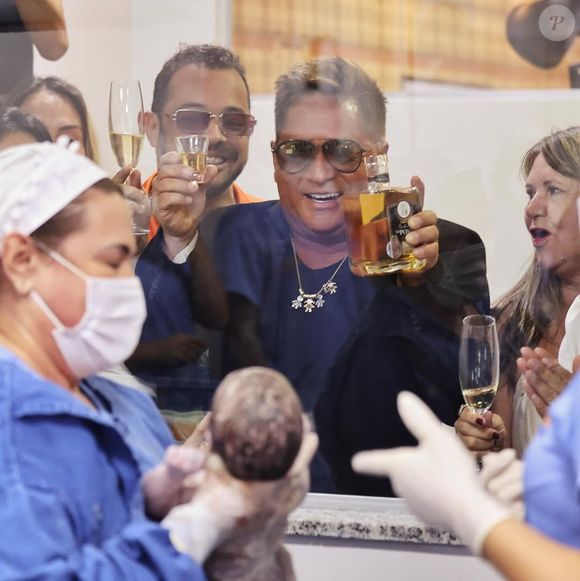 Virginia compartilhou várias fotos ao lado do ex-sogro, Leonardo: 'Realmente meu amor por você continua o mesmo e continuo aqui te desejando as melhores coisas do mundo'