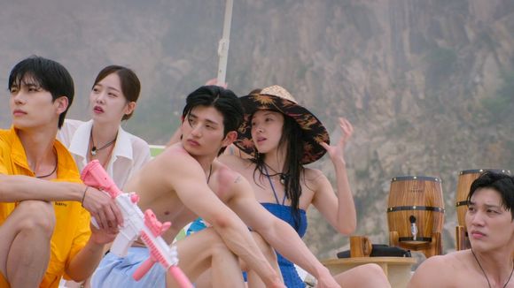 A maior polêmica de 'Solteiros, Ilhados e Desesperados': acusado de ser neto de ex-presidente preso e odiado na Coreia, participante toma atitude suspeita. Entenda!