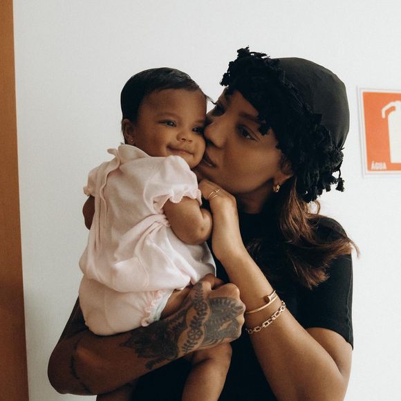 Logo que nasceu, Zuri teve sua aparência bastante comparada a de Ludmilla