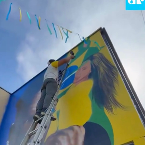 Virgínia Fonseca foi apagada de um mural da Copa do Mundo ao lado de Vini Jr. após o término do casal. Artista explicou decisão e enquete nas redes definiu retirada da influenciadora
