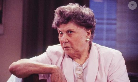 Quem já morreu do elenco da novela 'A Viagem'? Yara Cortes foi a dona Marocas, mãe de quatro filhos, incluindo o vilão Alexandre (Guilherme Fontes)