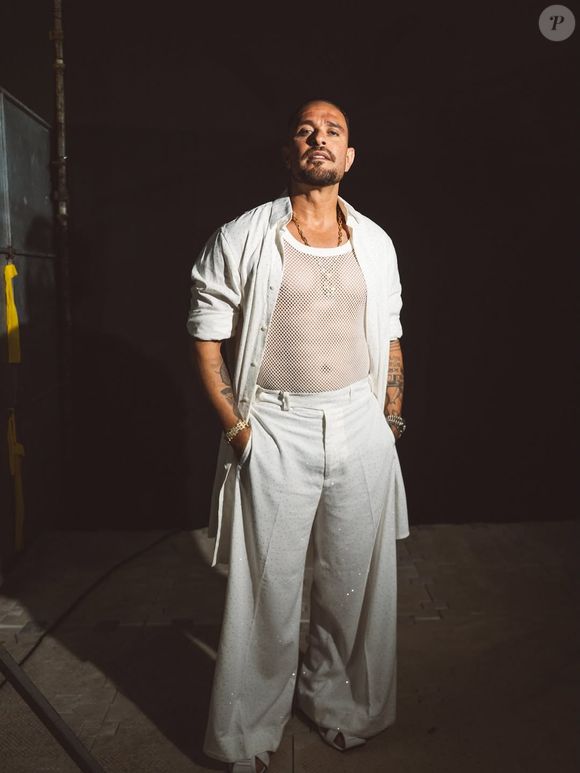 Diogo Nogueira passou primeiro Réveillon após término com Paolla Oliveira de look transparente