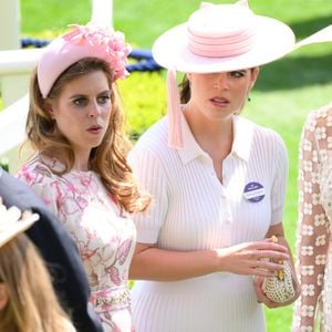 As Princesas Beatrice e Eugenie, filhas de Príncipe Andrew, estão na mira de Príncipe William
