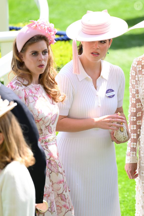 As Princesas Beatrice e Eugenie, filhas de Príncipe Andrew, estão na mira de Príncipe William